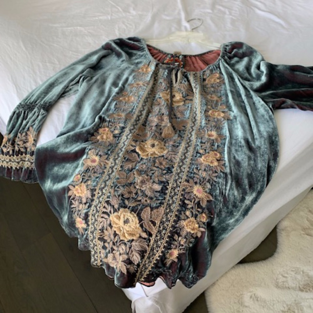 Johnny Was velvet & embroidered top fits like a medium/L   Measurements below.